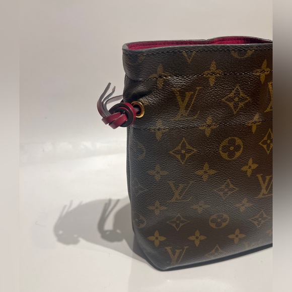 Louis Vuitton monogram pouch noe bag - Picture 3 of 10